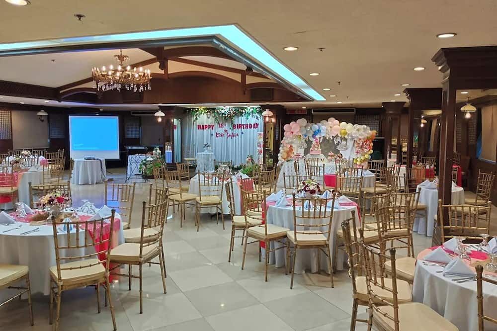 قاعة الولائم