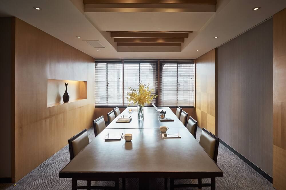 غرفة الاجتماعات