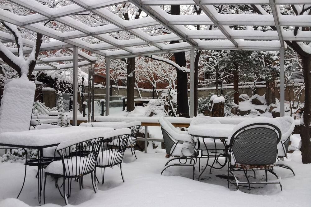 شرفة مرصوفة