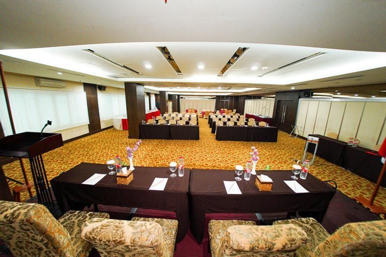 غرفة الاجتماعات