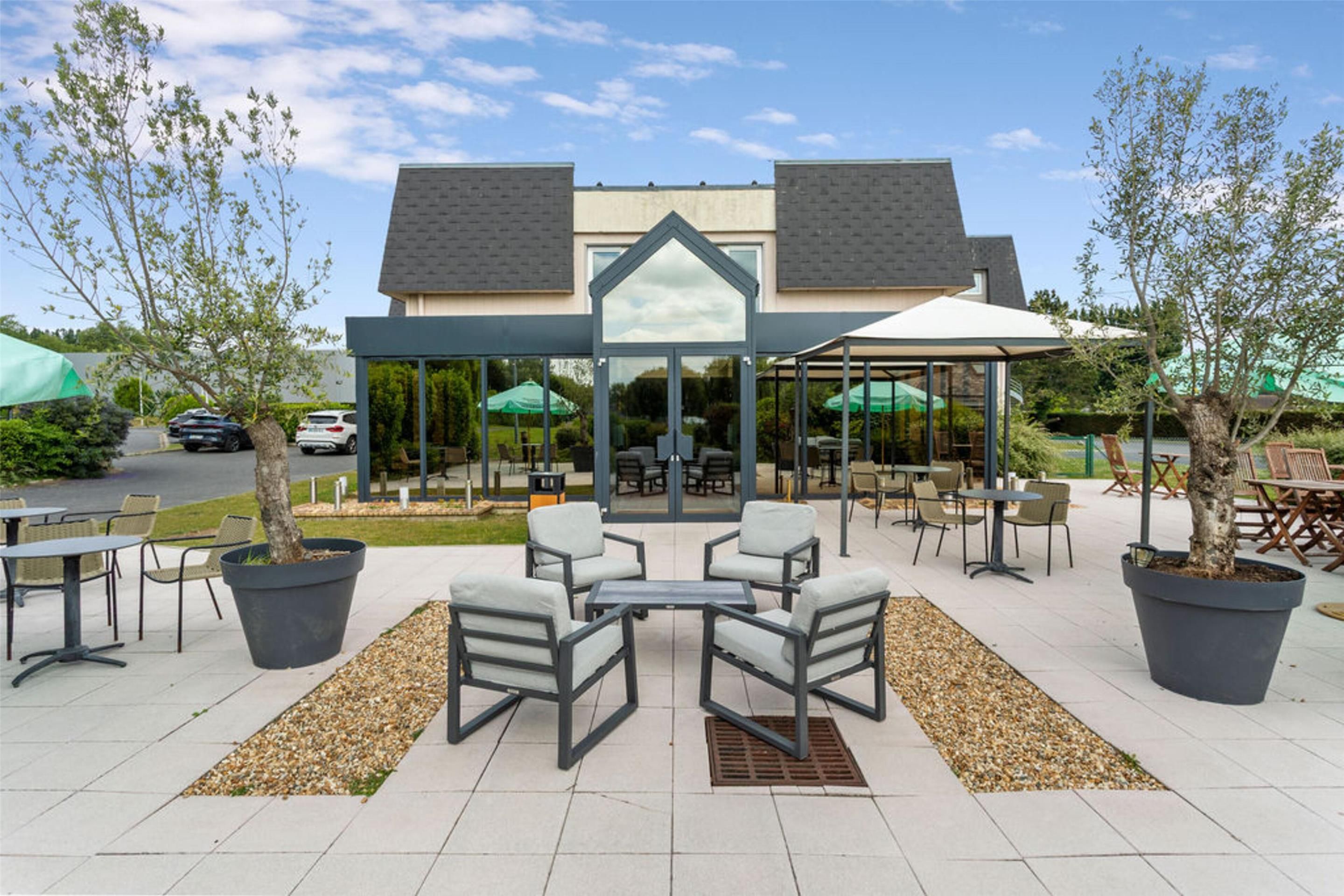 شرفة مرصوفة