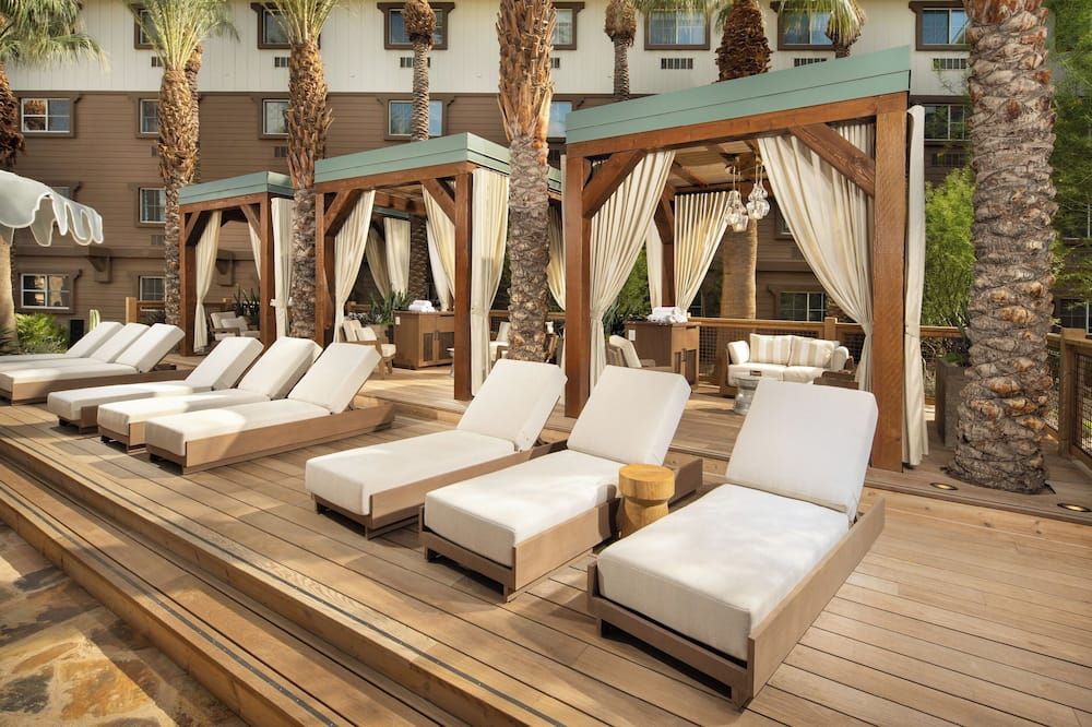 شرفة مرصوفة