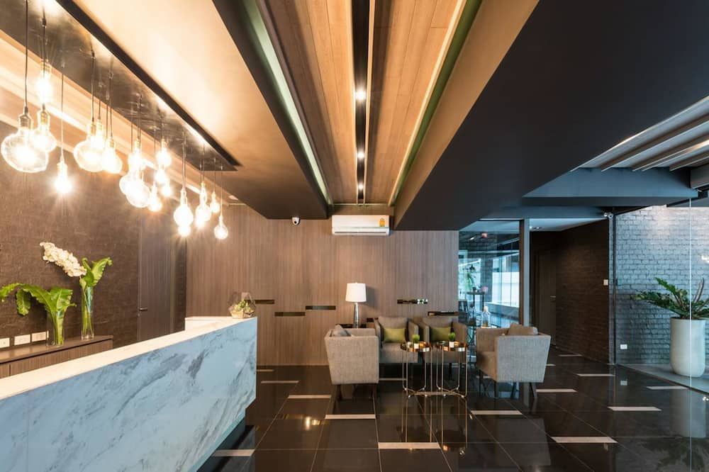 آخر