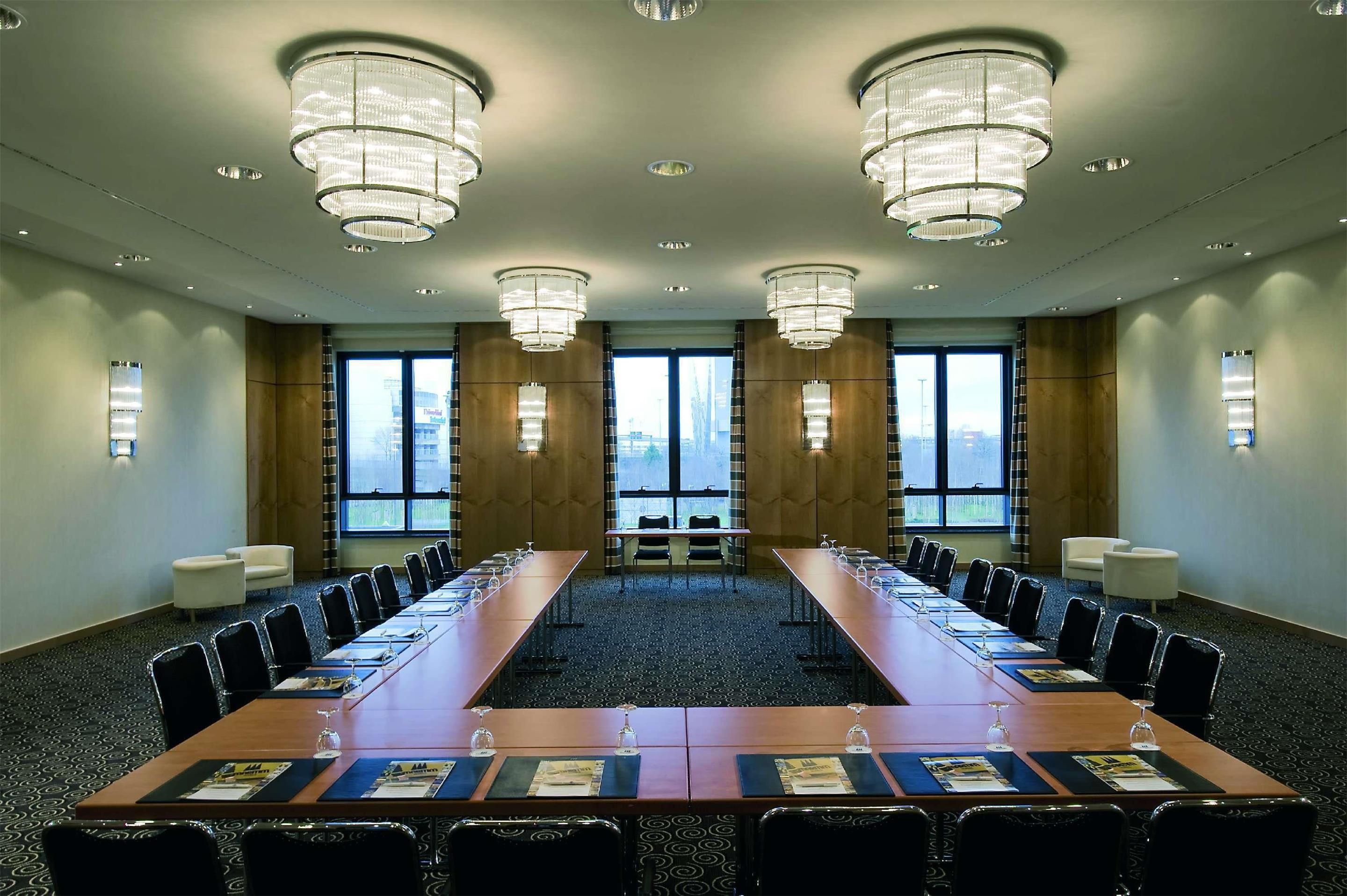 غرفة الاجتماعات