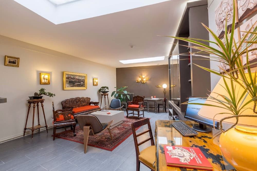 غرفة الاجتماعات