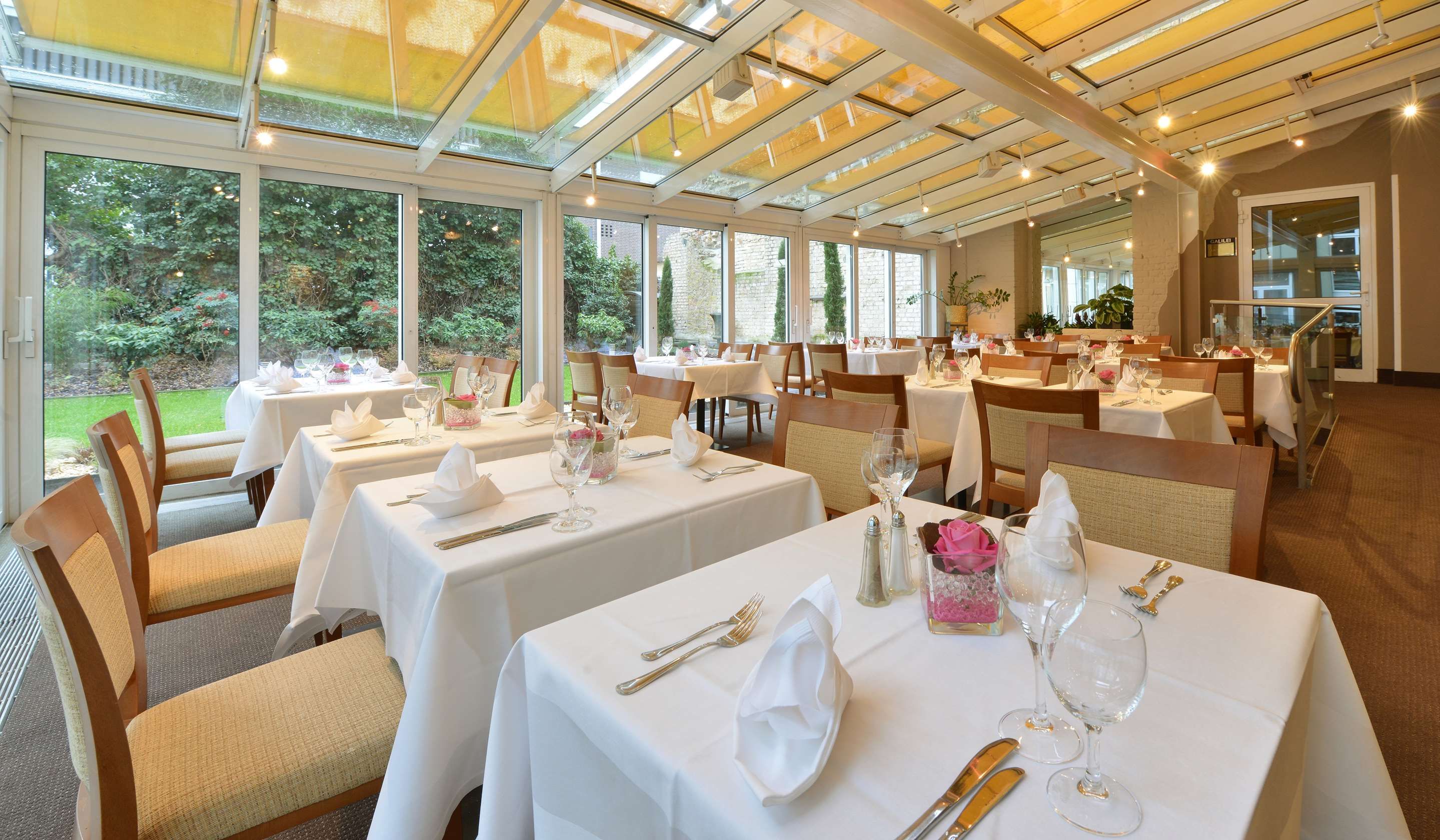 مطعم