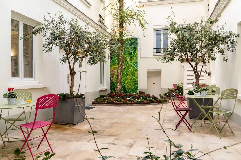 شرفة مرصوفة صورة