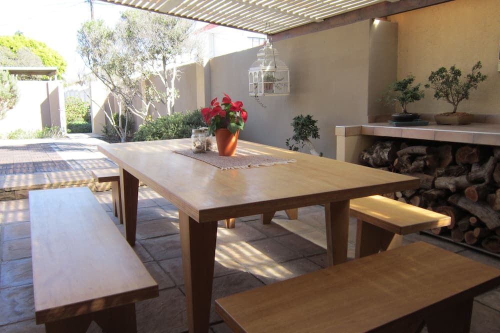 شرفة مرصوفة