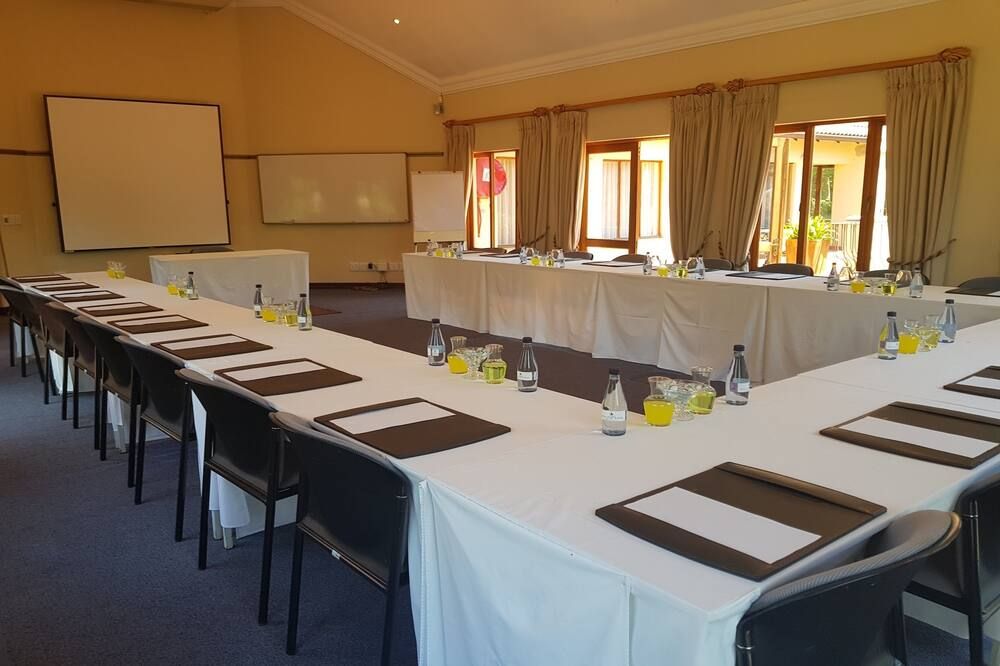 غرفة الاجتماعات