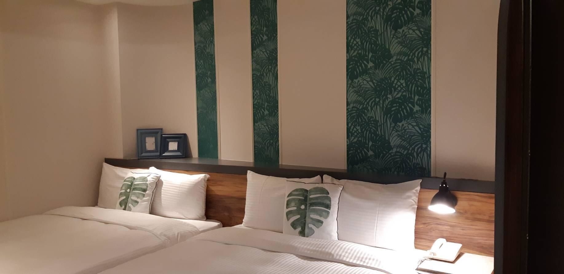 آخر