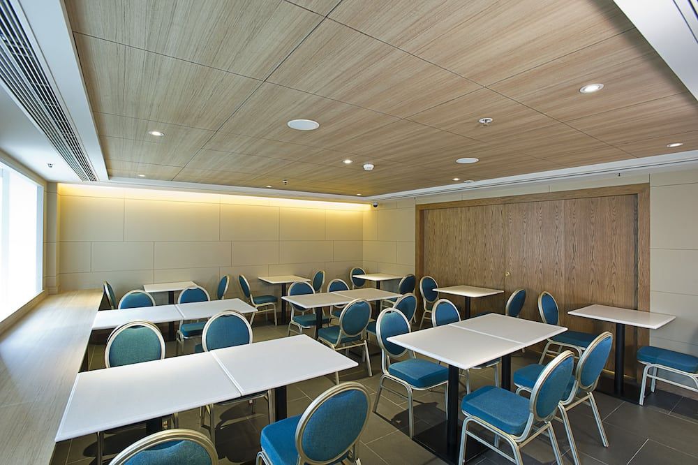 غرفة الاجتماعات