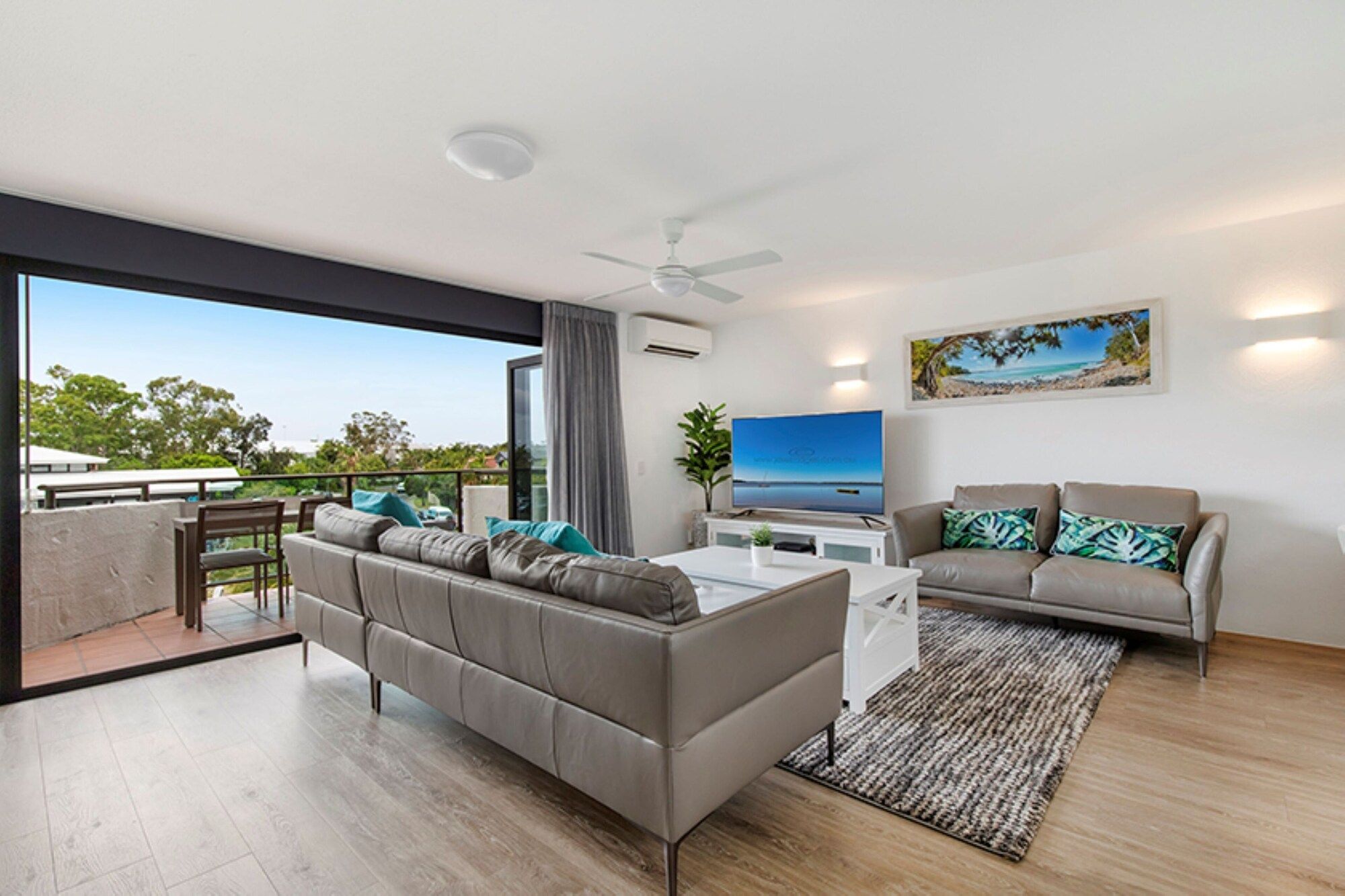 غرفة معيشة صورة