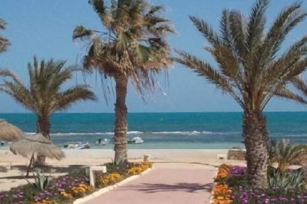 شاطئ