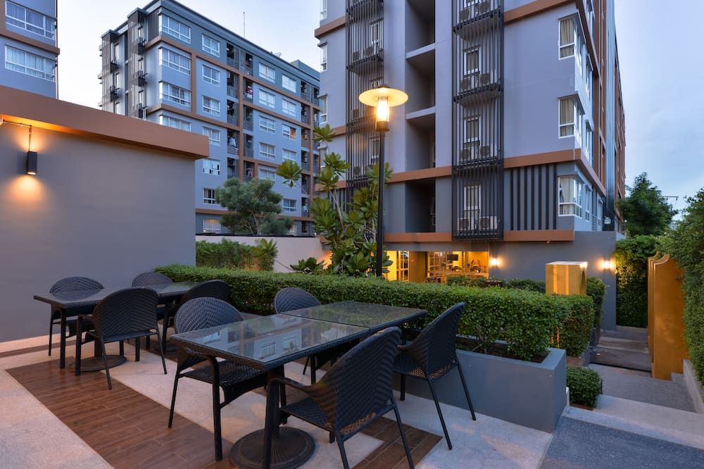 شرفة مرصوفة