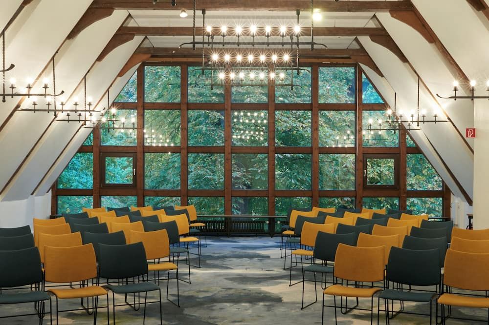 غرفة الاجتماعات