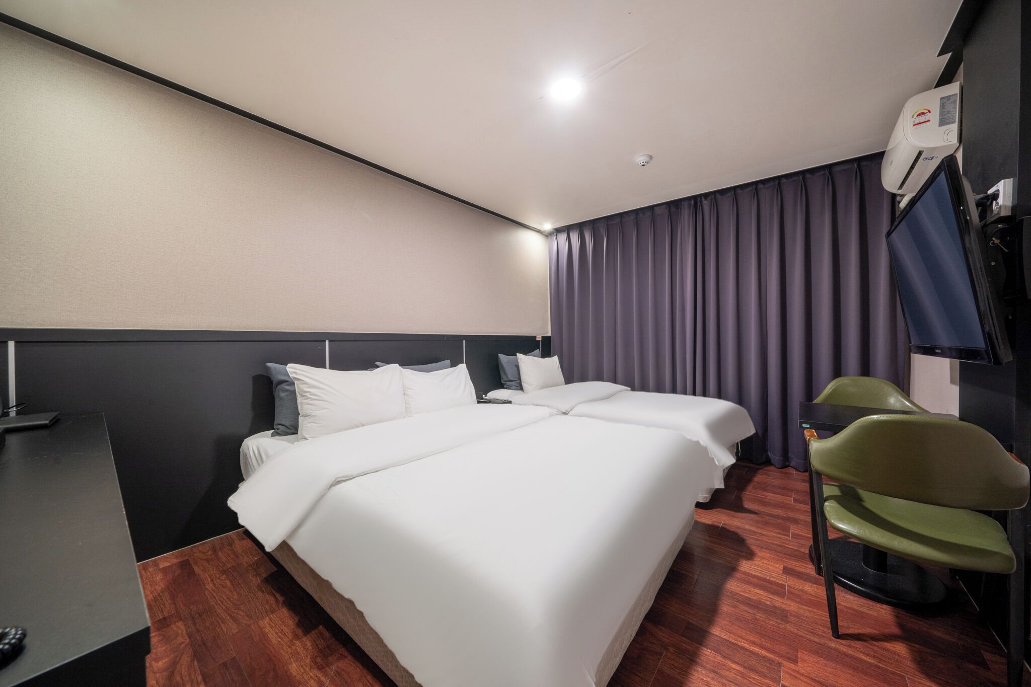 آخر