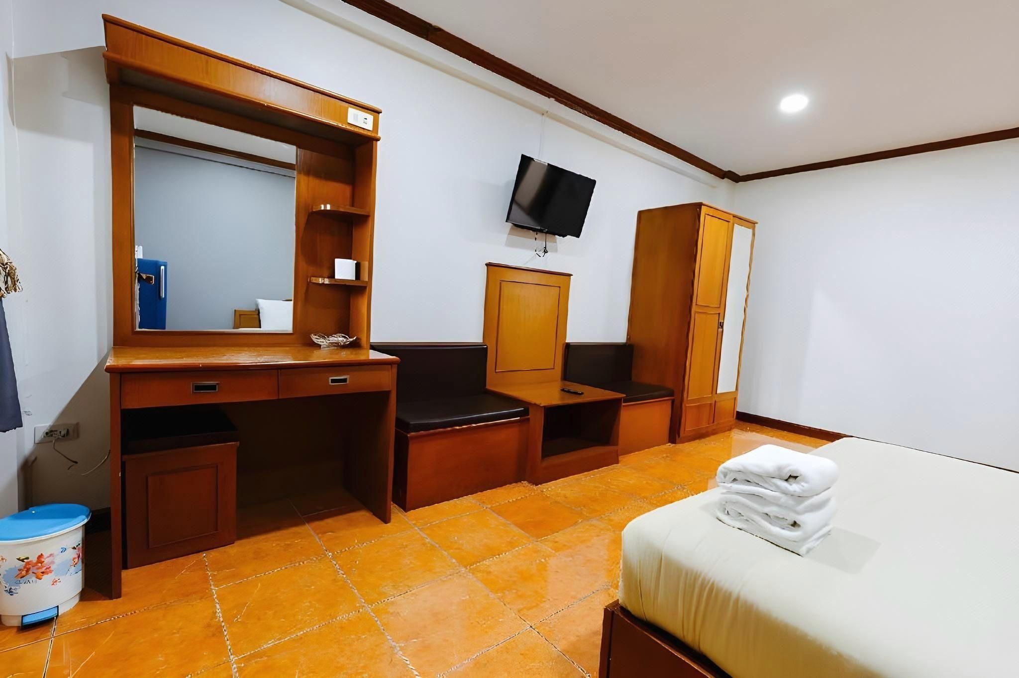 آخر