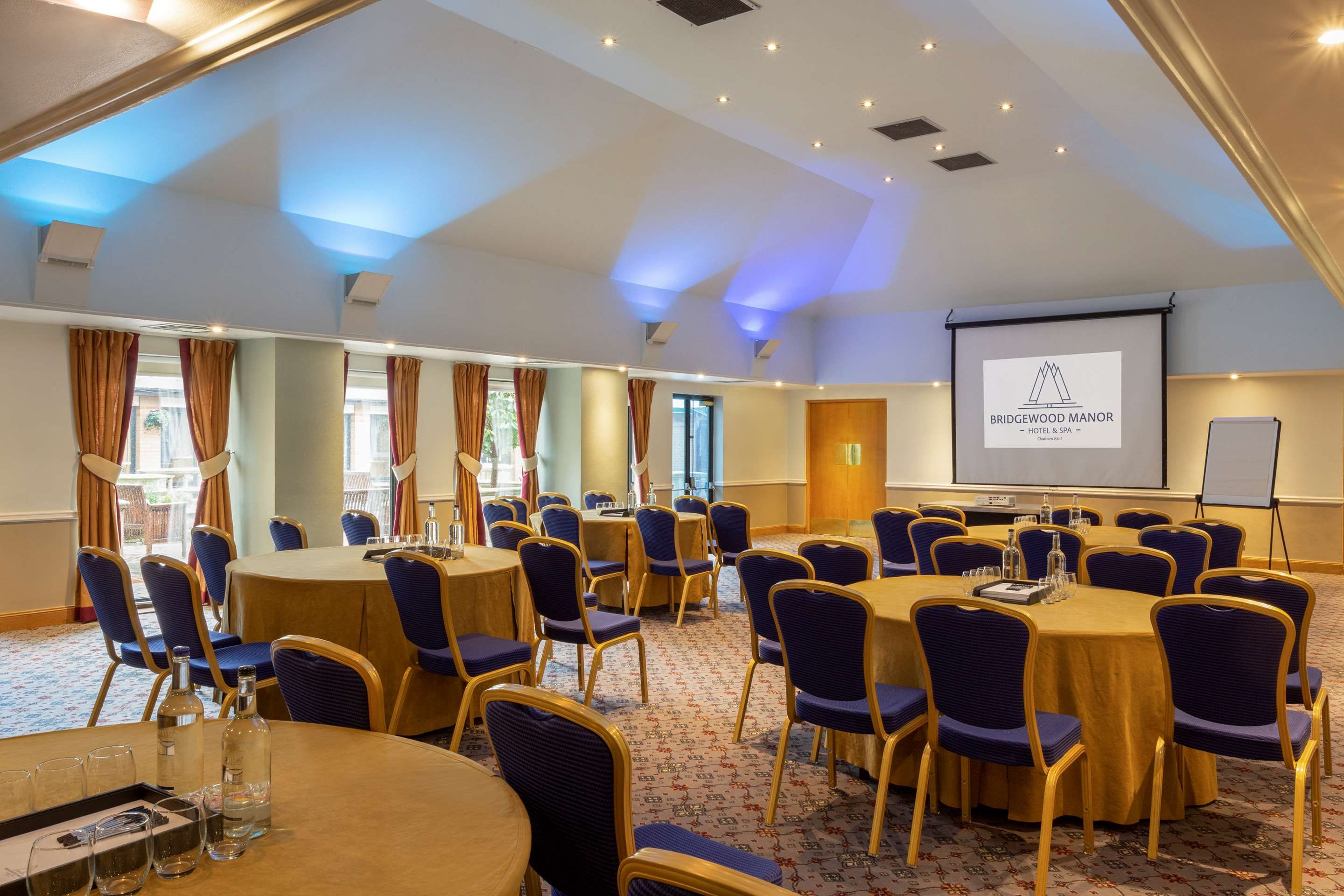 غرفة الاجتماعات