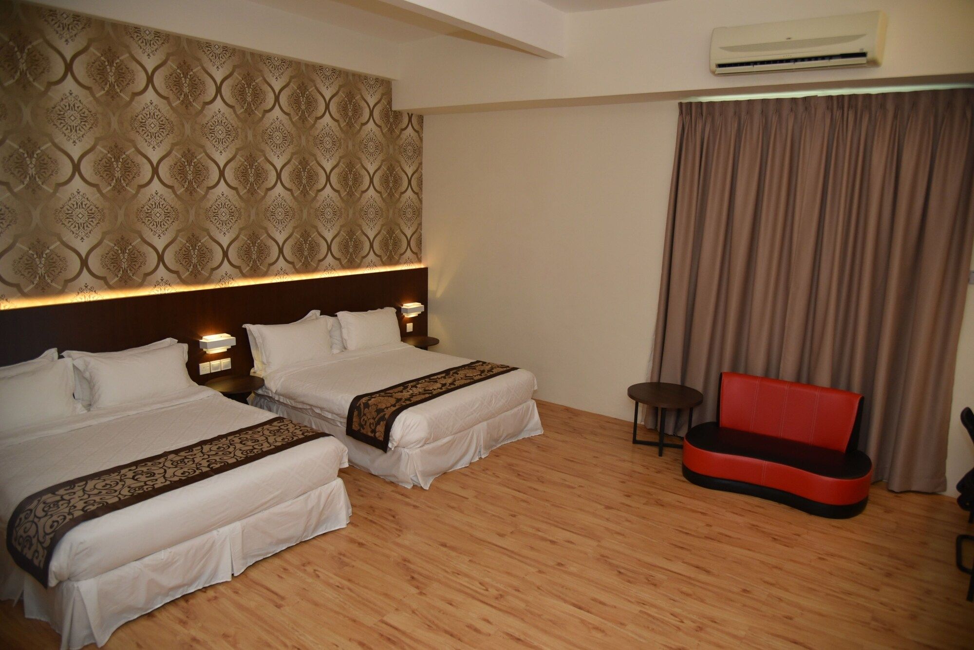 آخر