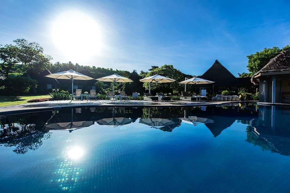 حوض السباحة صورة