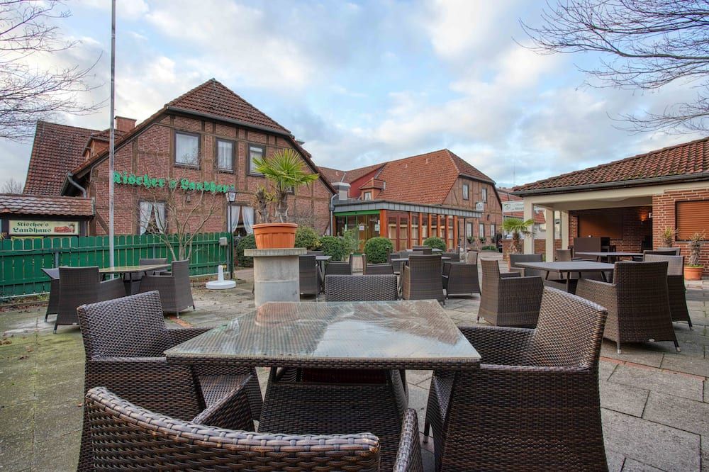 شرفة مرصوفة