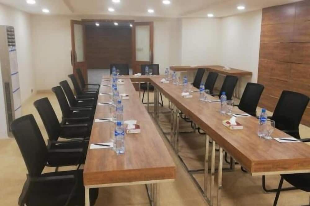 غرفة الاجتماعات