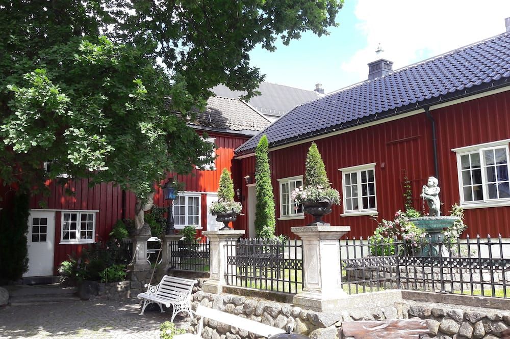 شرفة مرصوفة