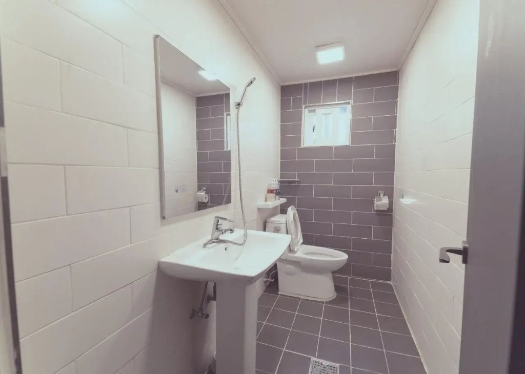 آخر