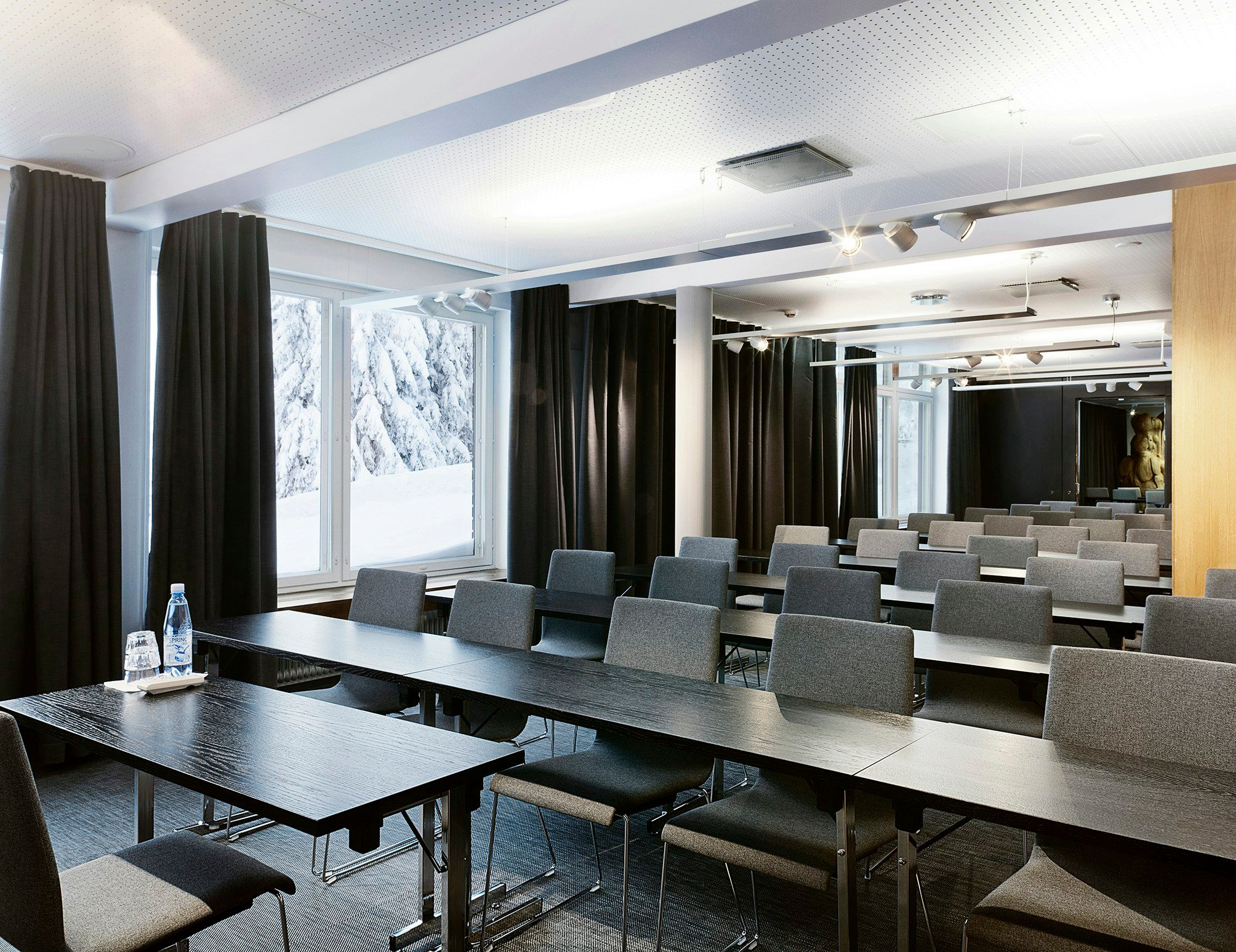 غرفة الاجتماعات