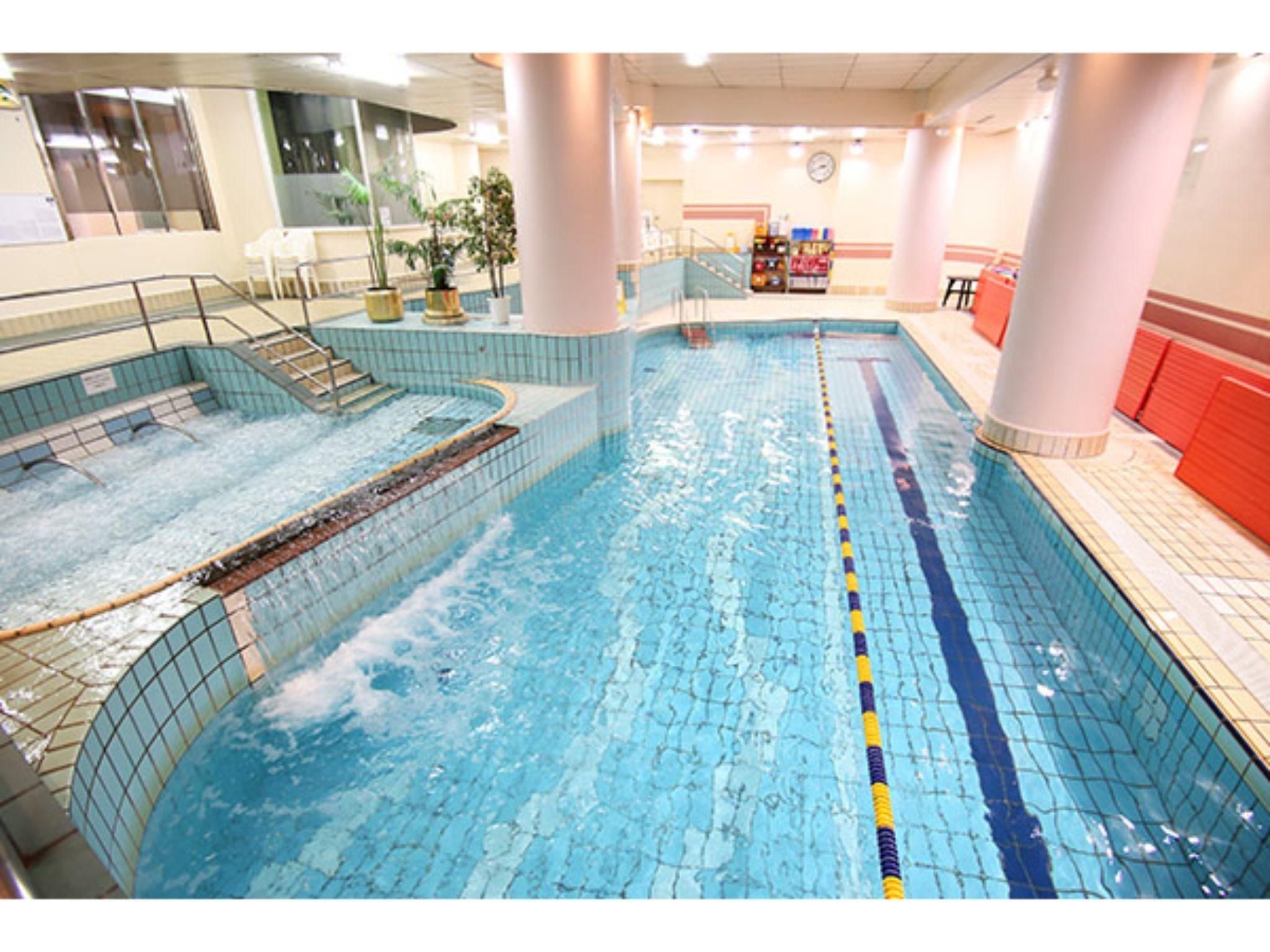 حوض السباحة صورة