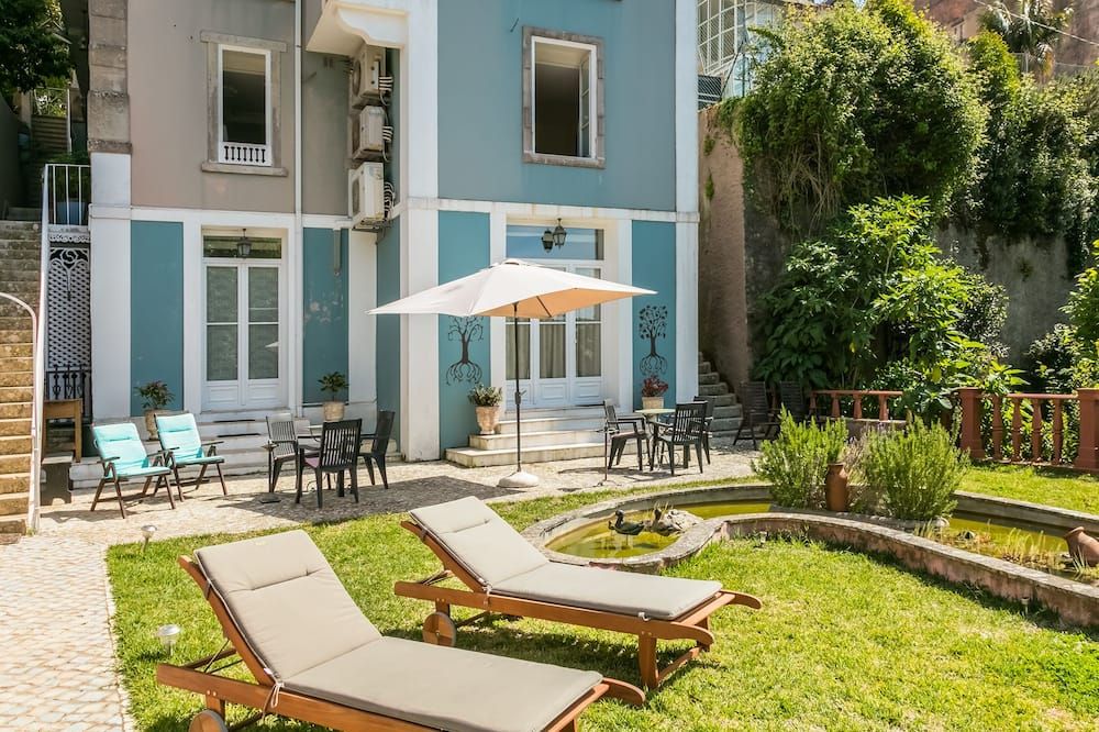 شرفة مرصوفة