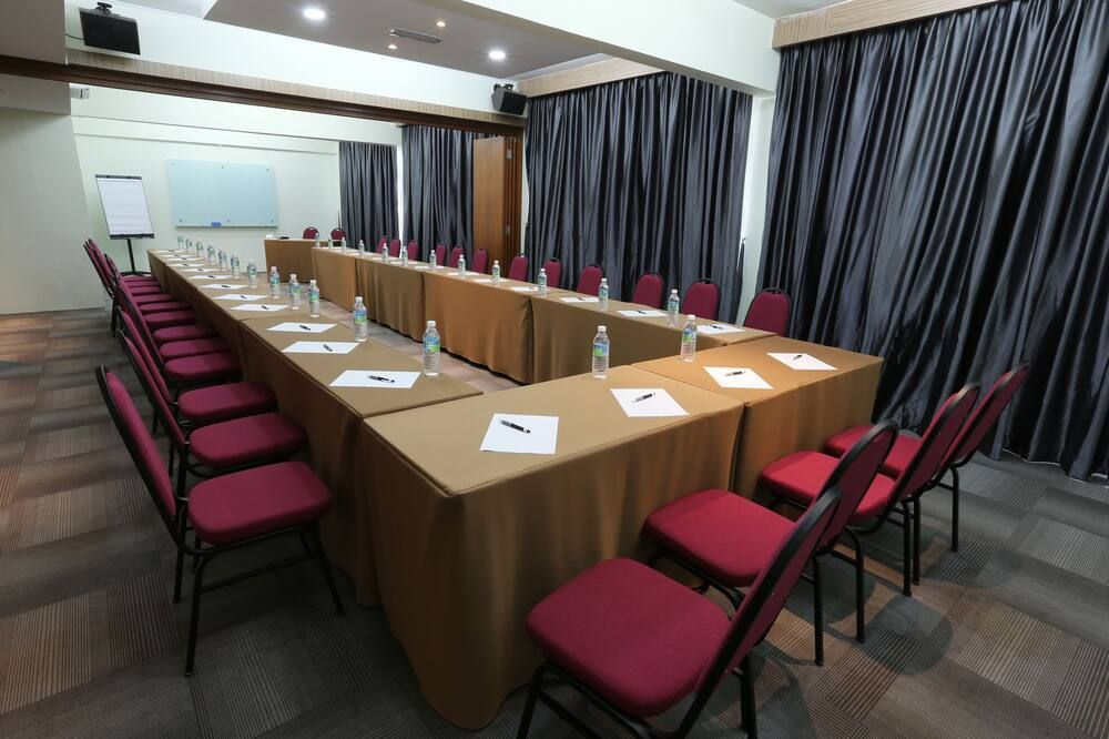 غرفة الاجتماعات