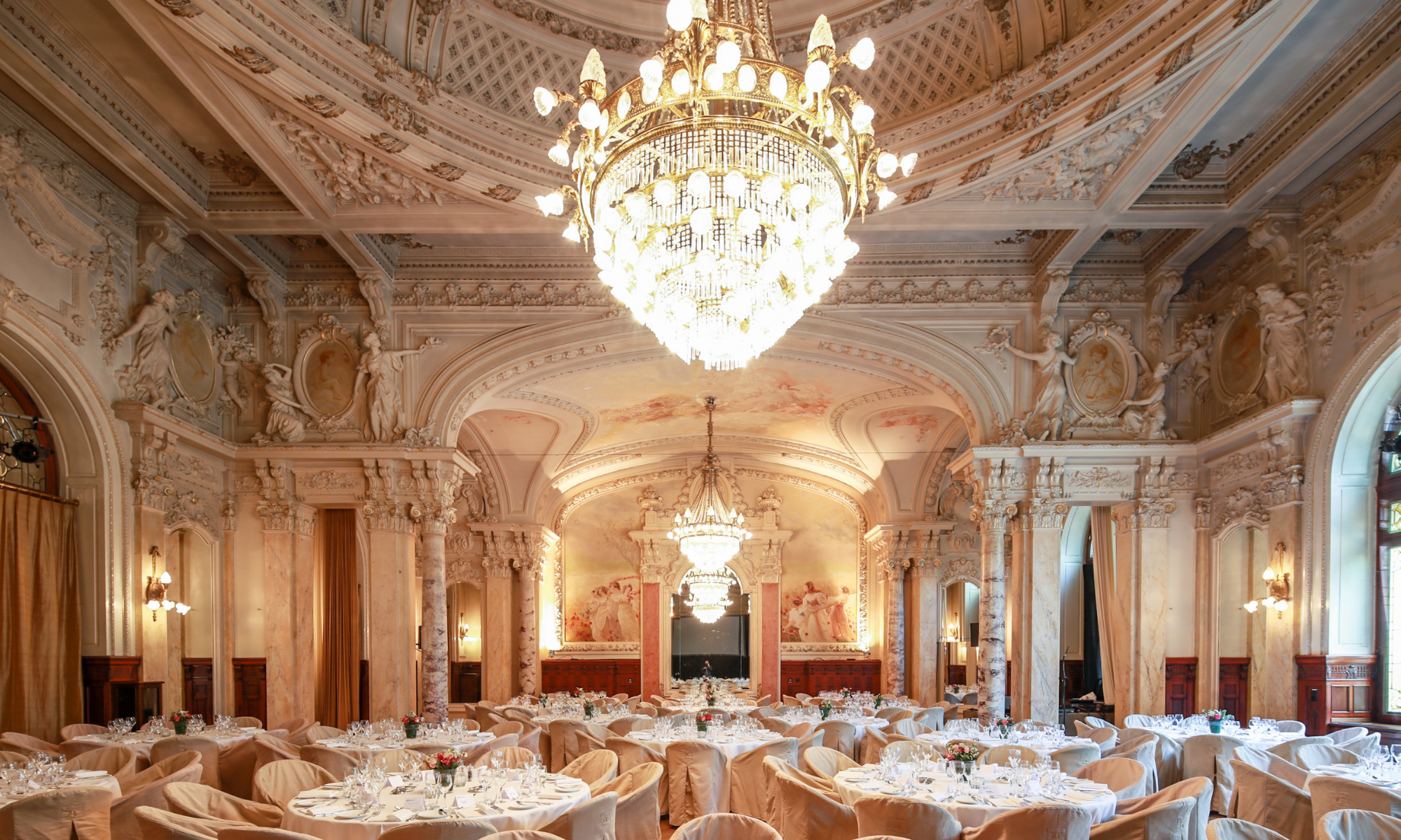 قاعة الولائم