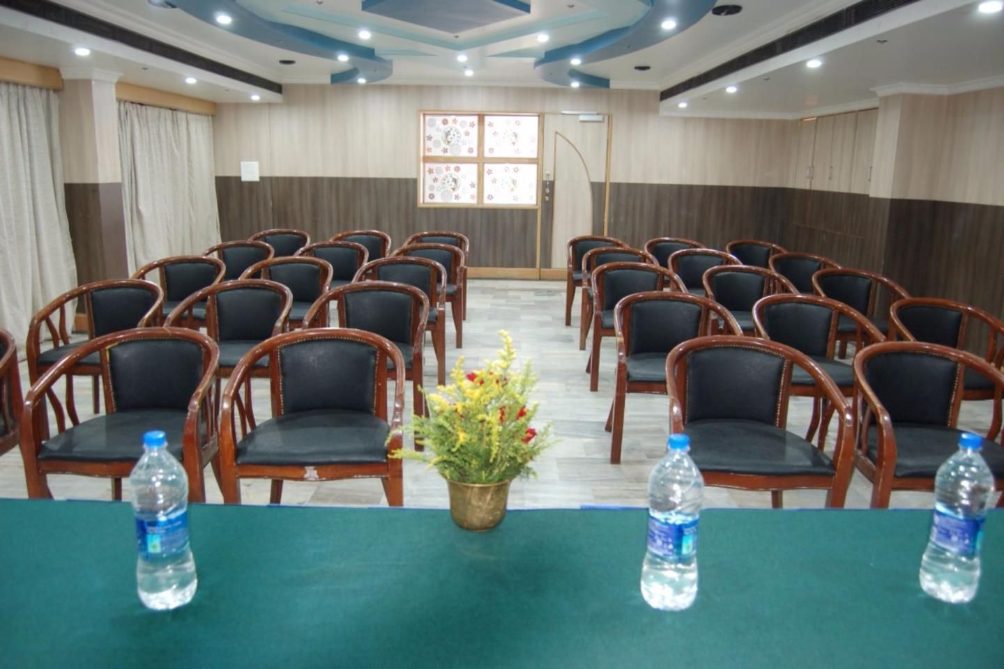 غرفة الاجتماعات