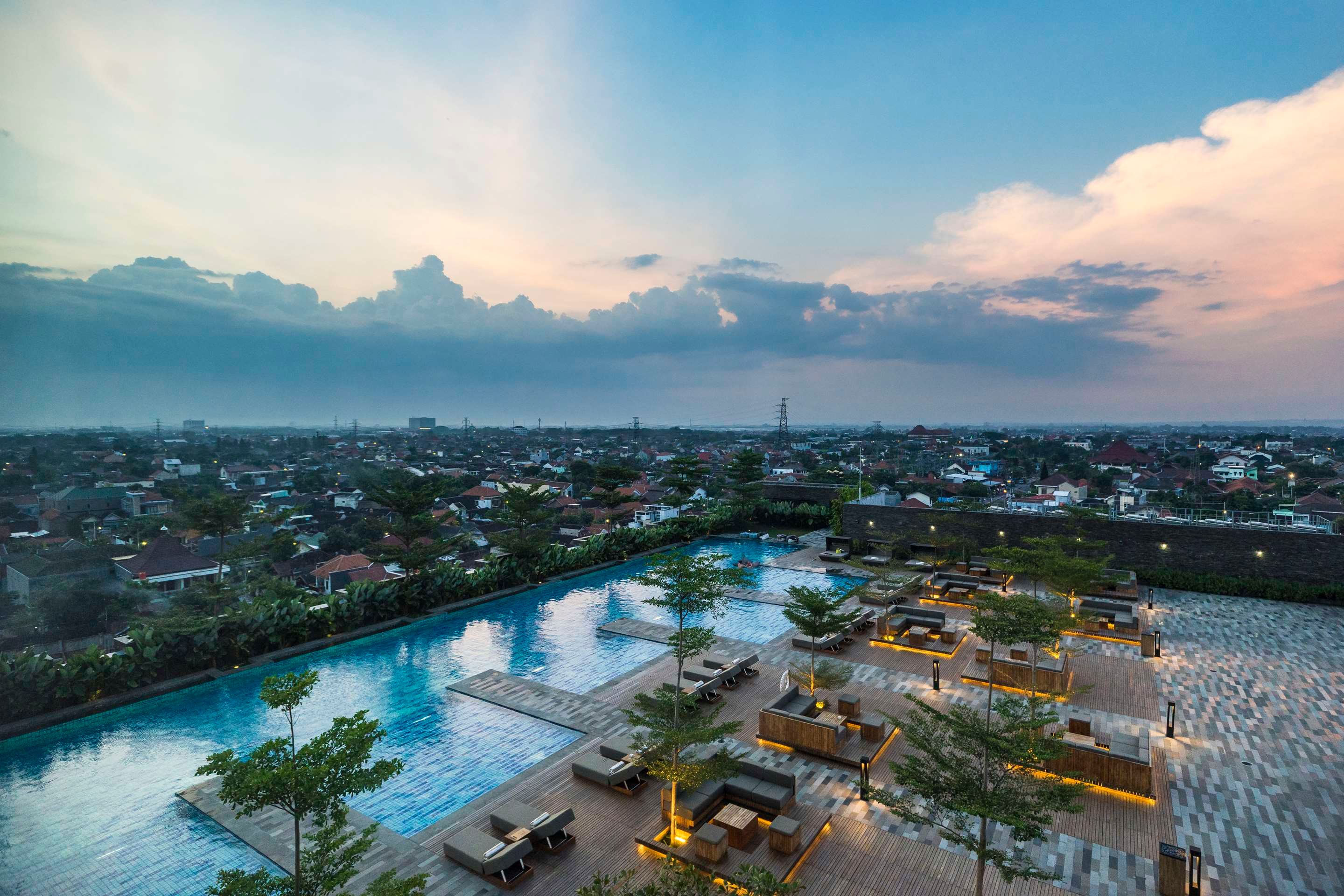 حوض السباحة صورة