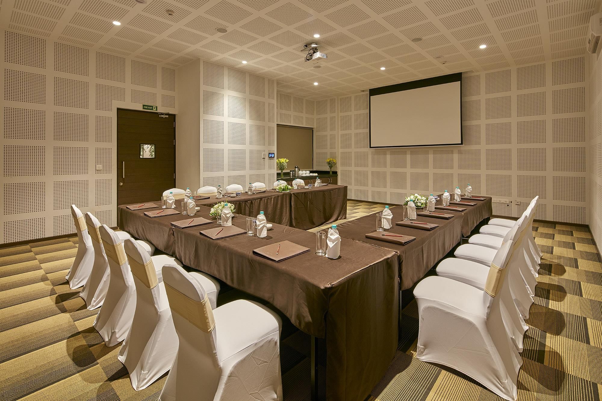 غرفة الاجتماعات