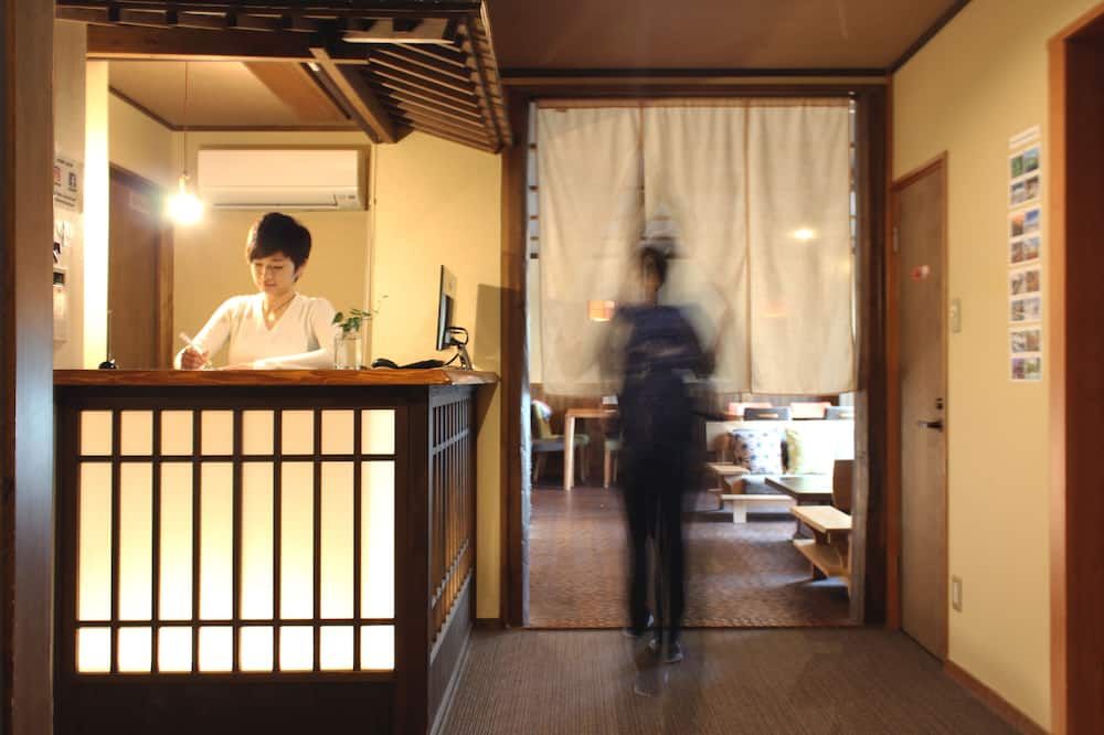 آخر