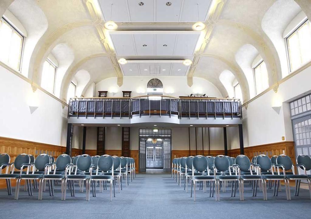 غرفة الاجتماعات