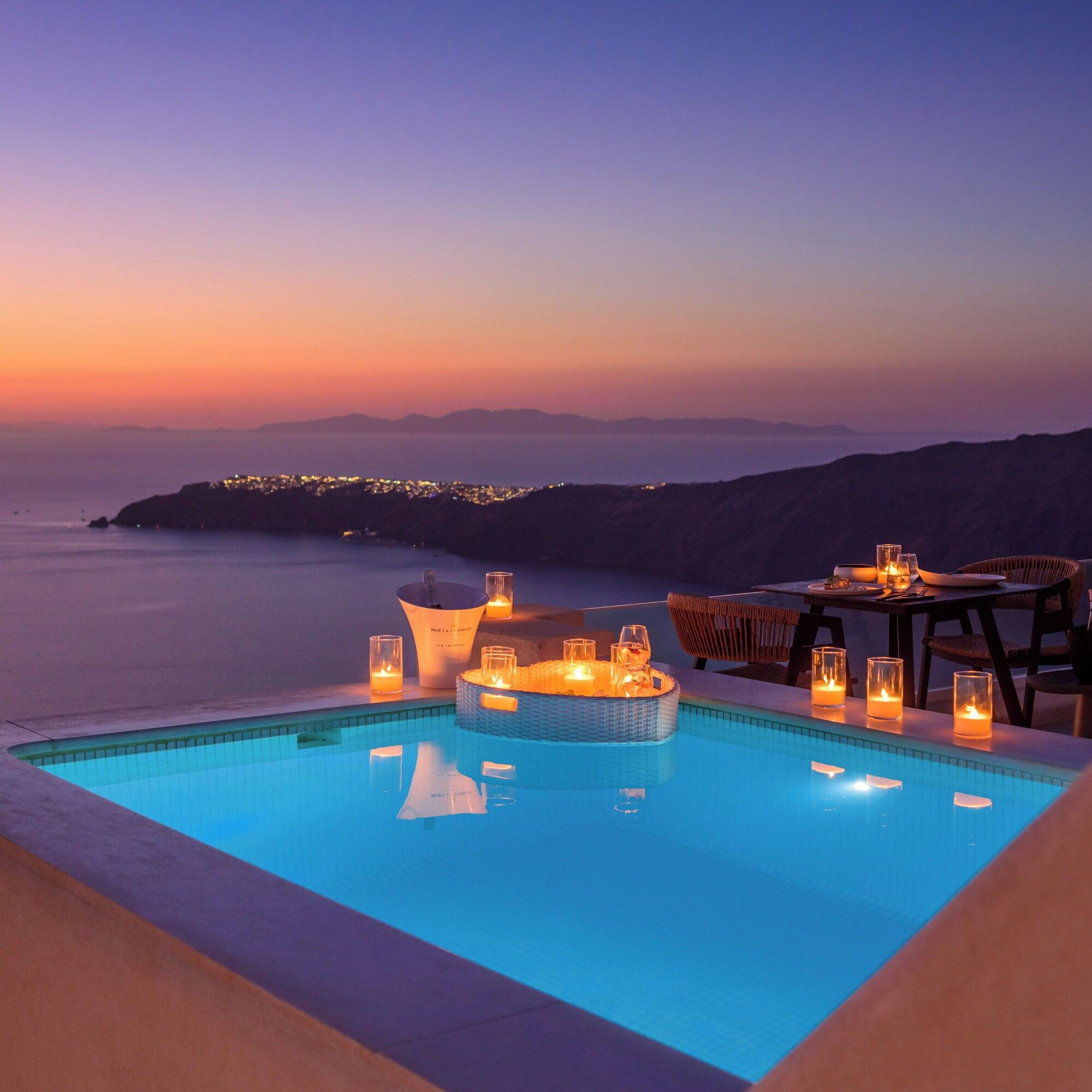 حوض السباحة صورة