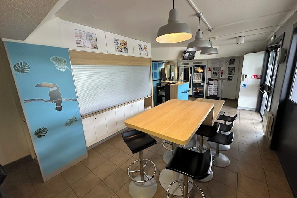 غرفة طعام صورة