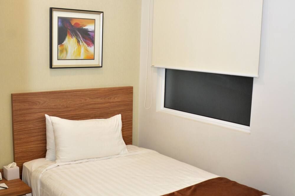 آخر