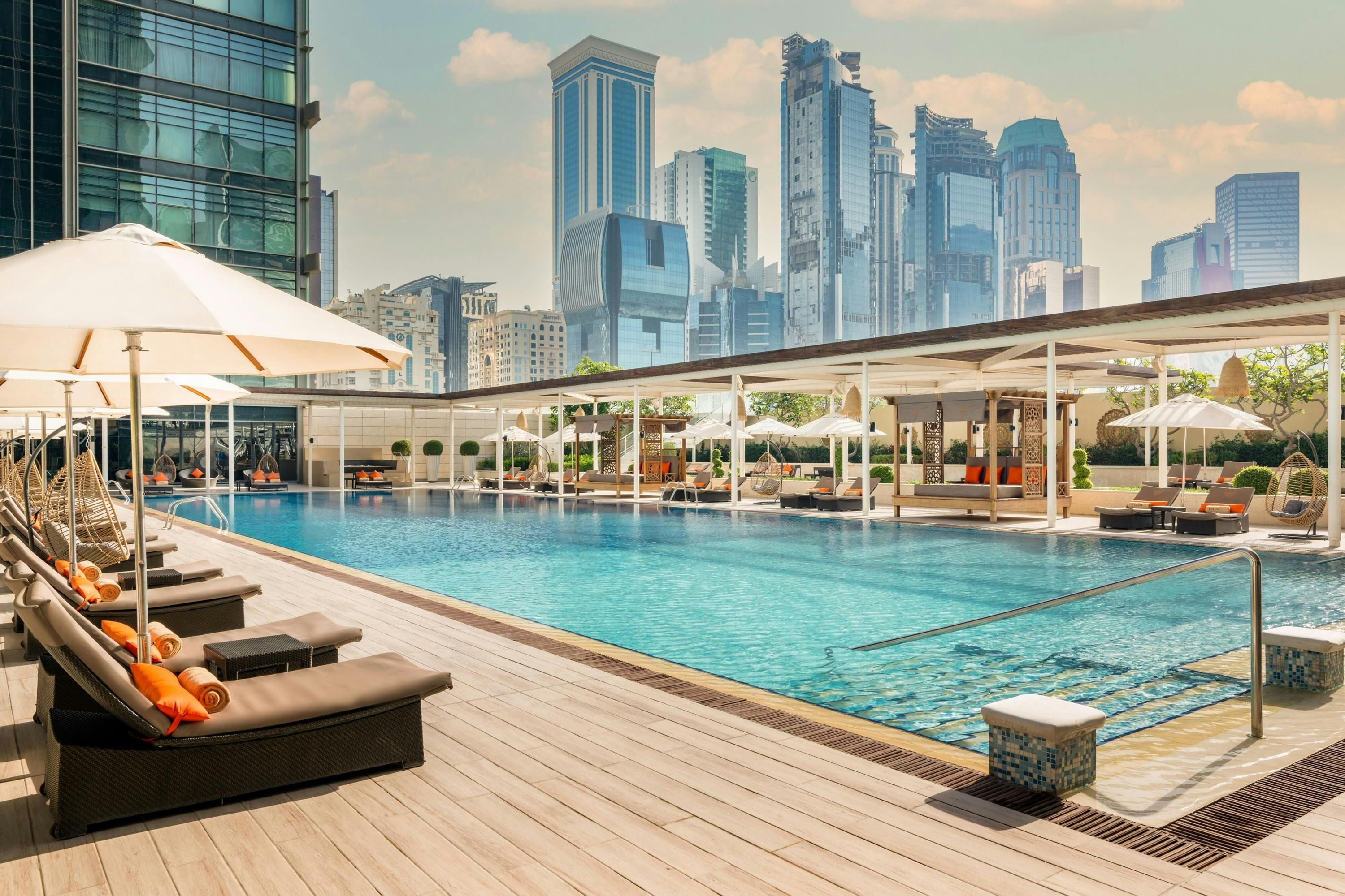 حوض السباحة صورة