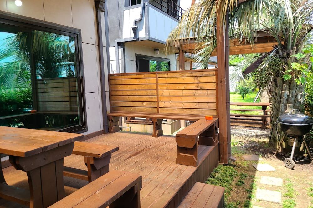 شرفة مرصوفة