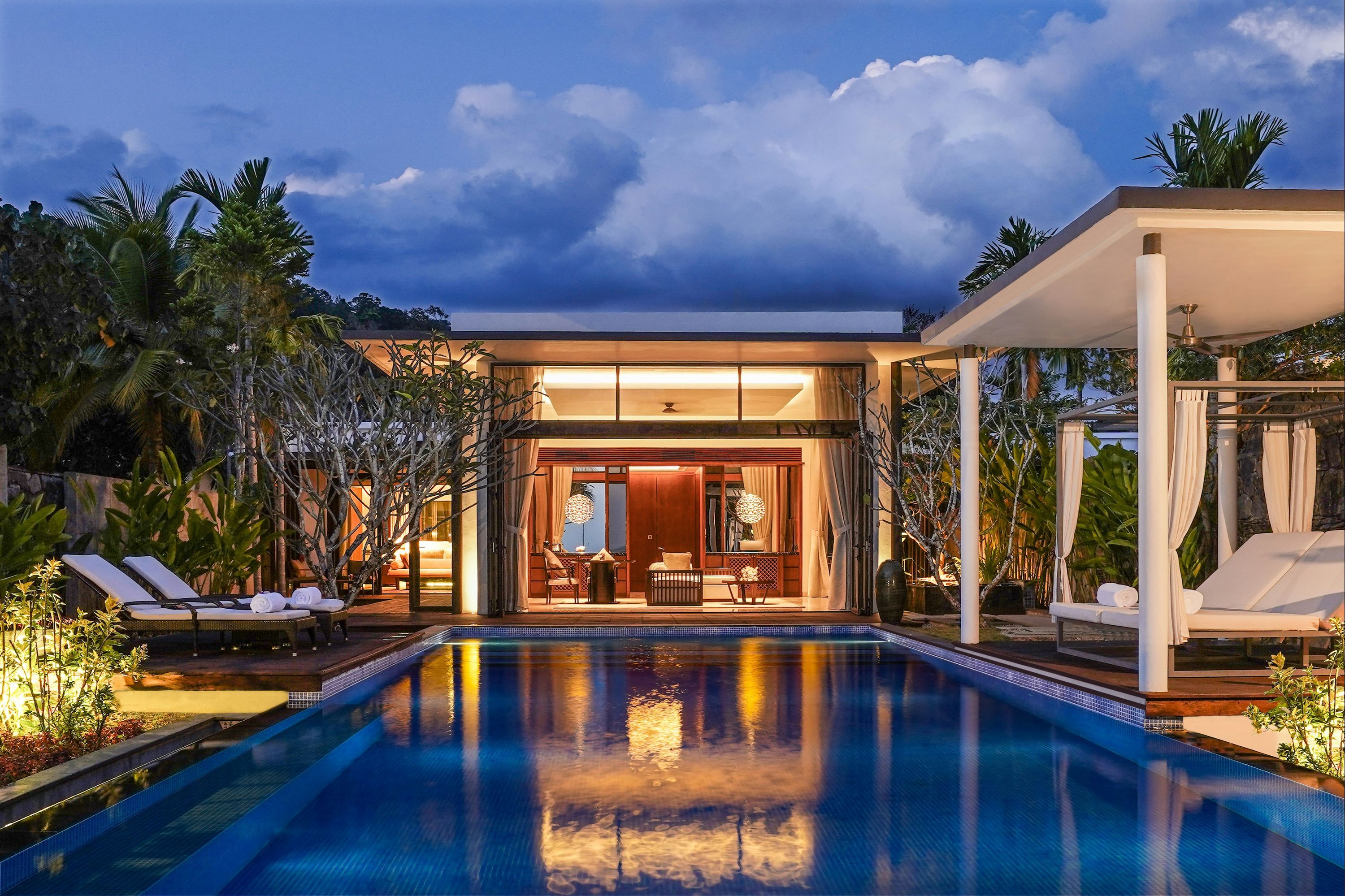 حوض السباحة صورة