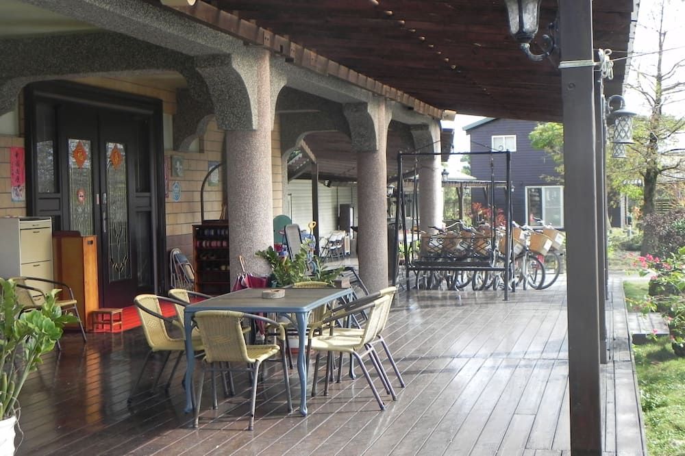 شرفة مرصوفة صورة