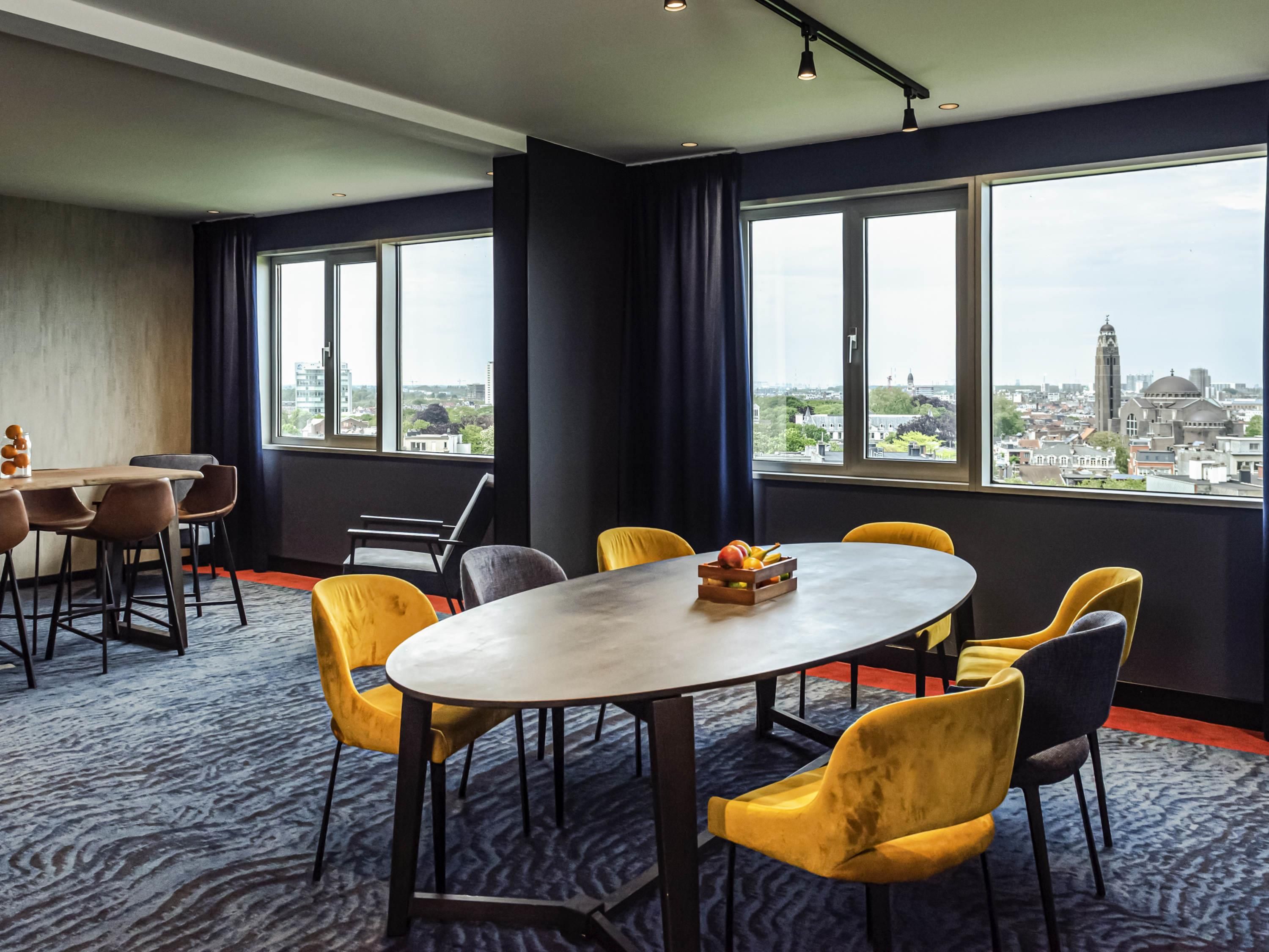 غرفة الاجتماعات