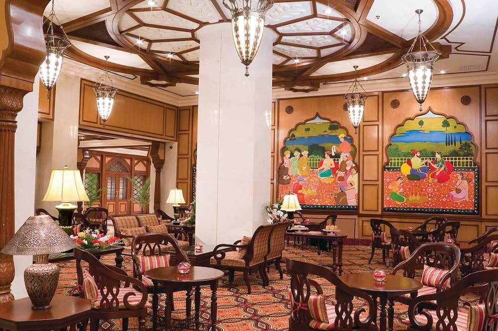 مطعم