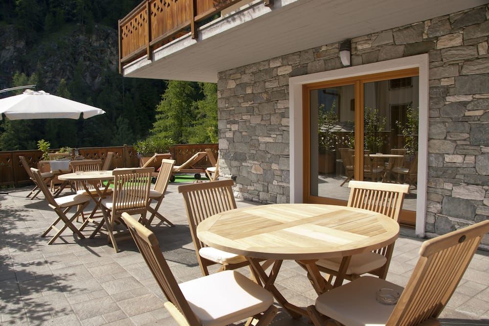 شرفة مرصوفة