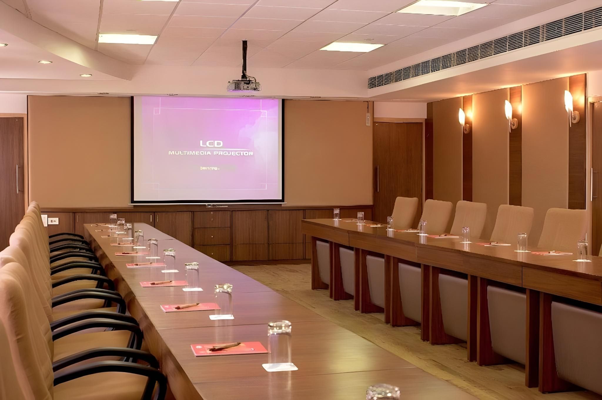 غرفة الاجتماعات