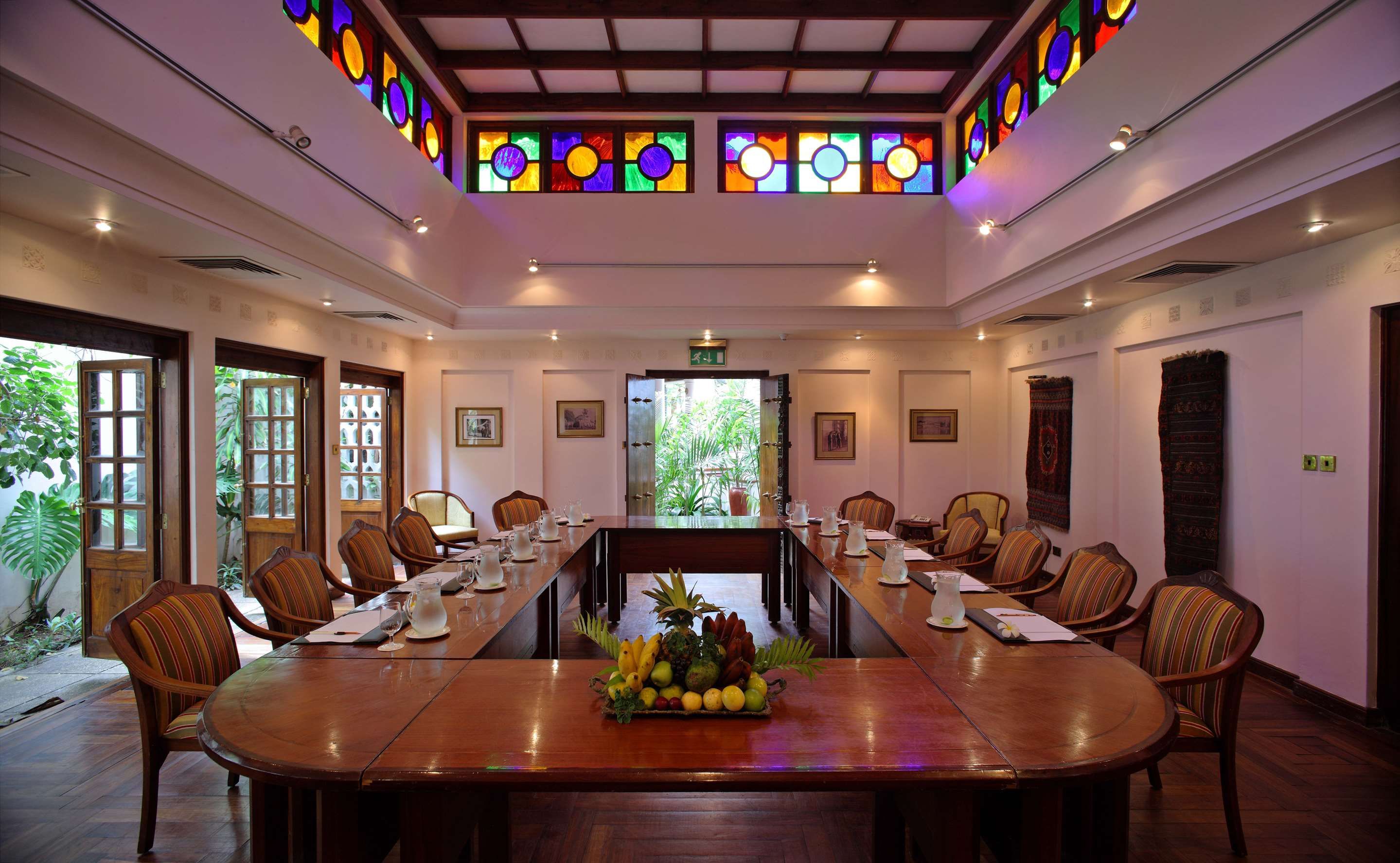 غرفة الاجتماعات